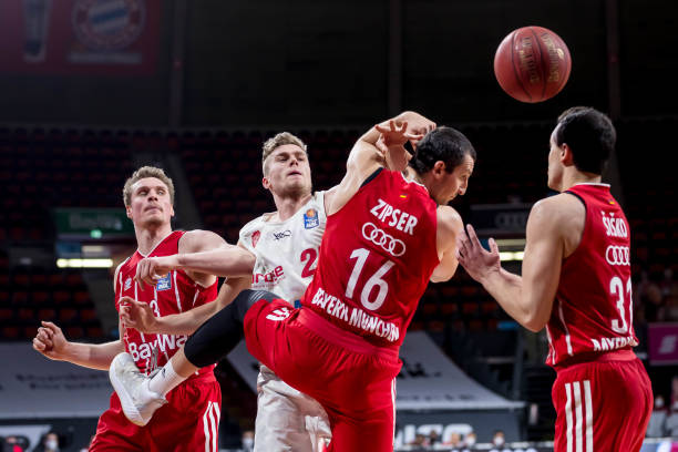 临阵换将 临阵换将